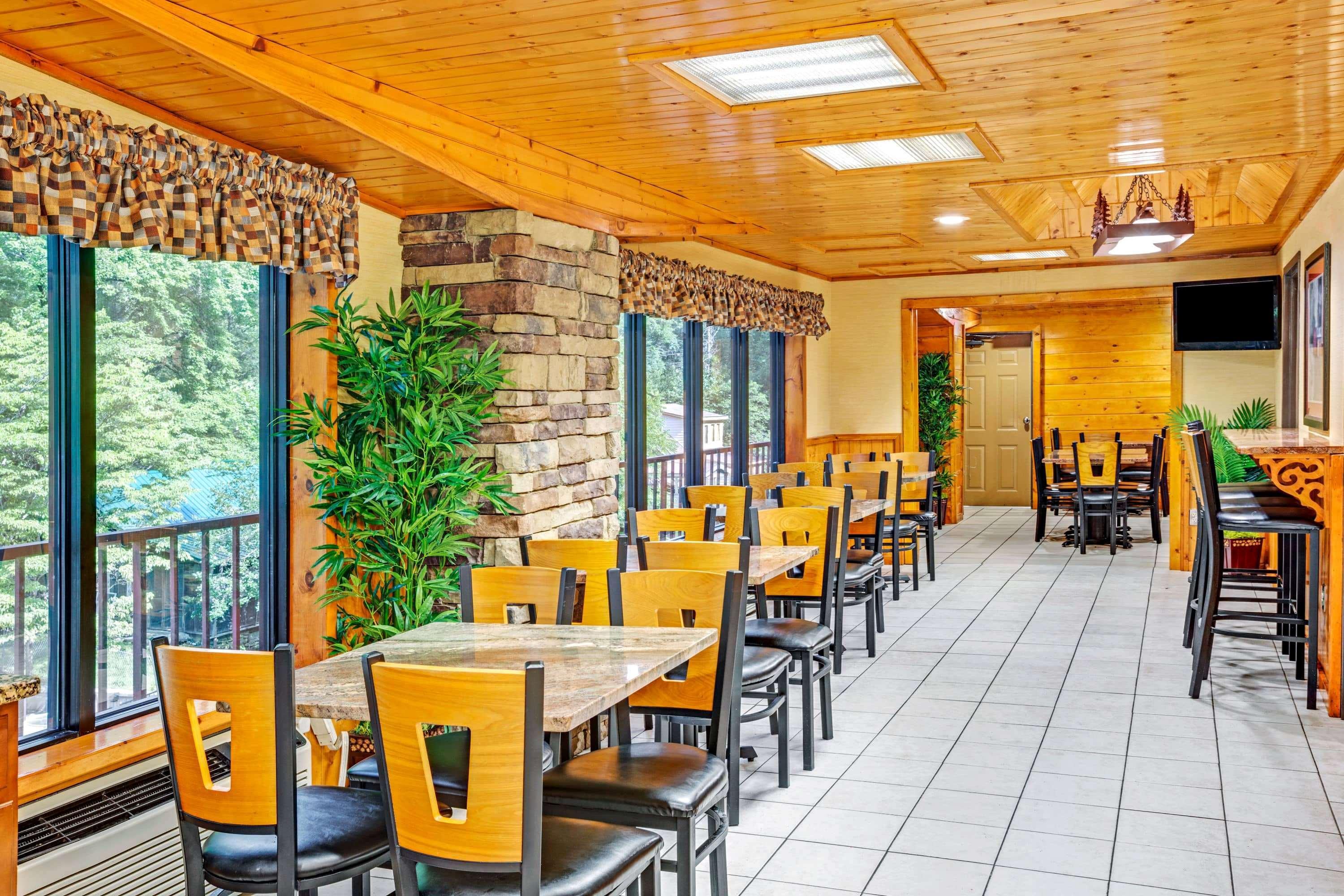 Baymont By Wyndham Gatlinburg On The River Exterior photo