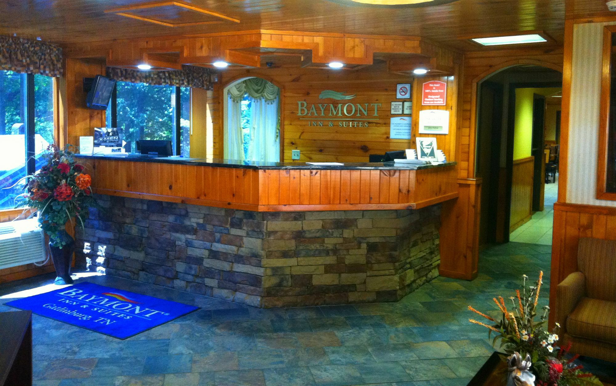 Baymont By Wyndham Gatlinburg On The River Exterior photo