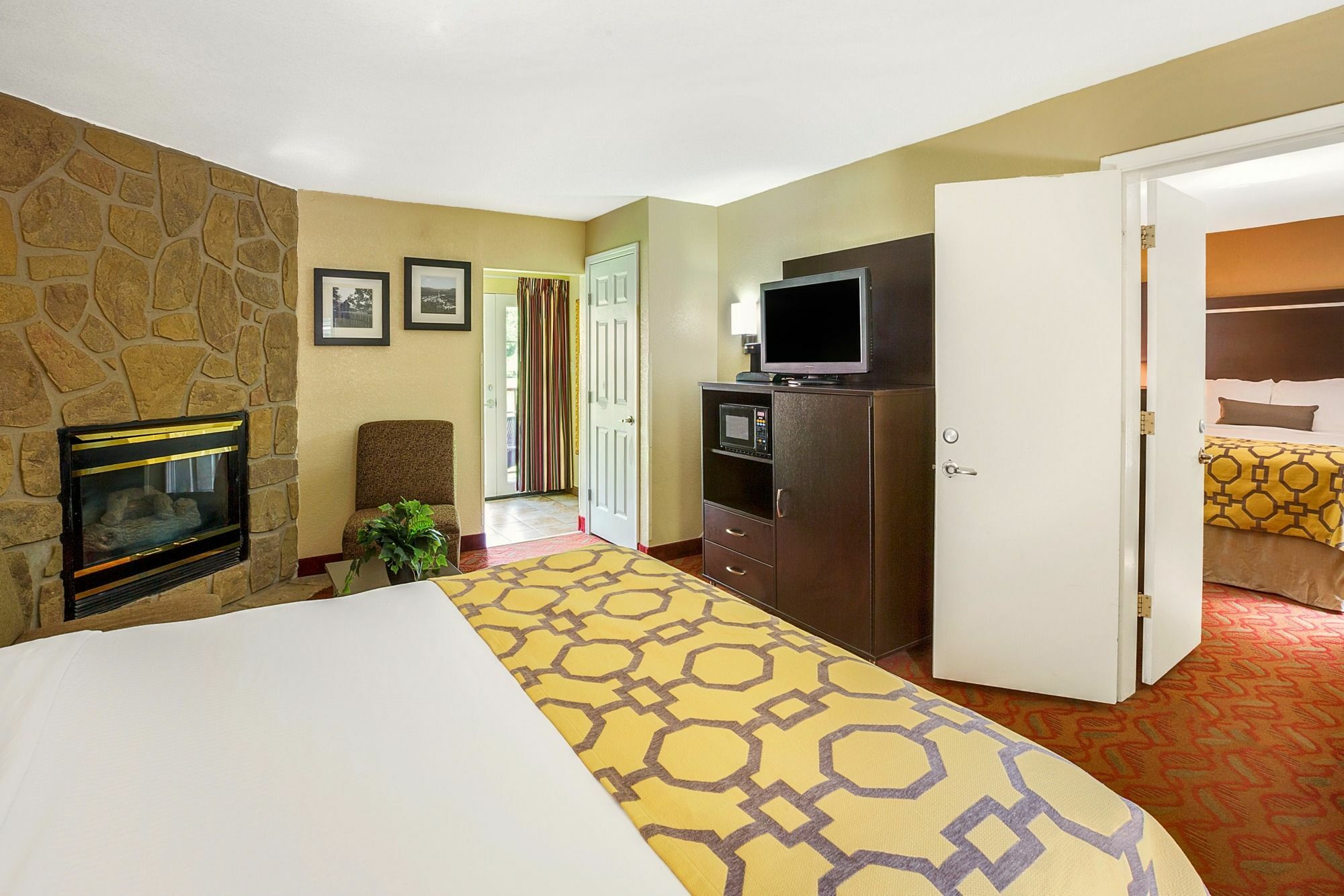 Baymont By Wyndham Gatlinburg On The River Exterior photo