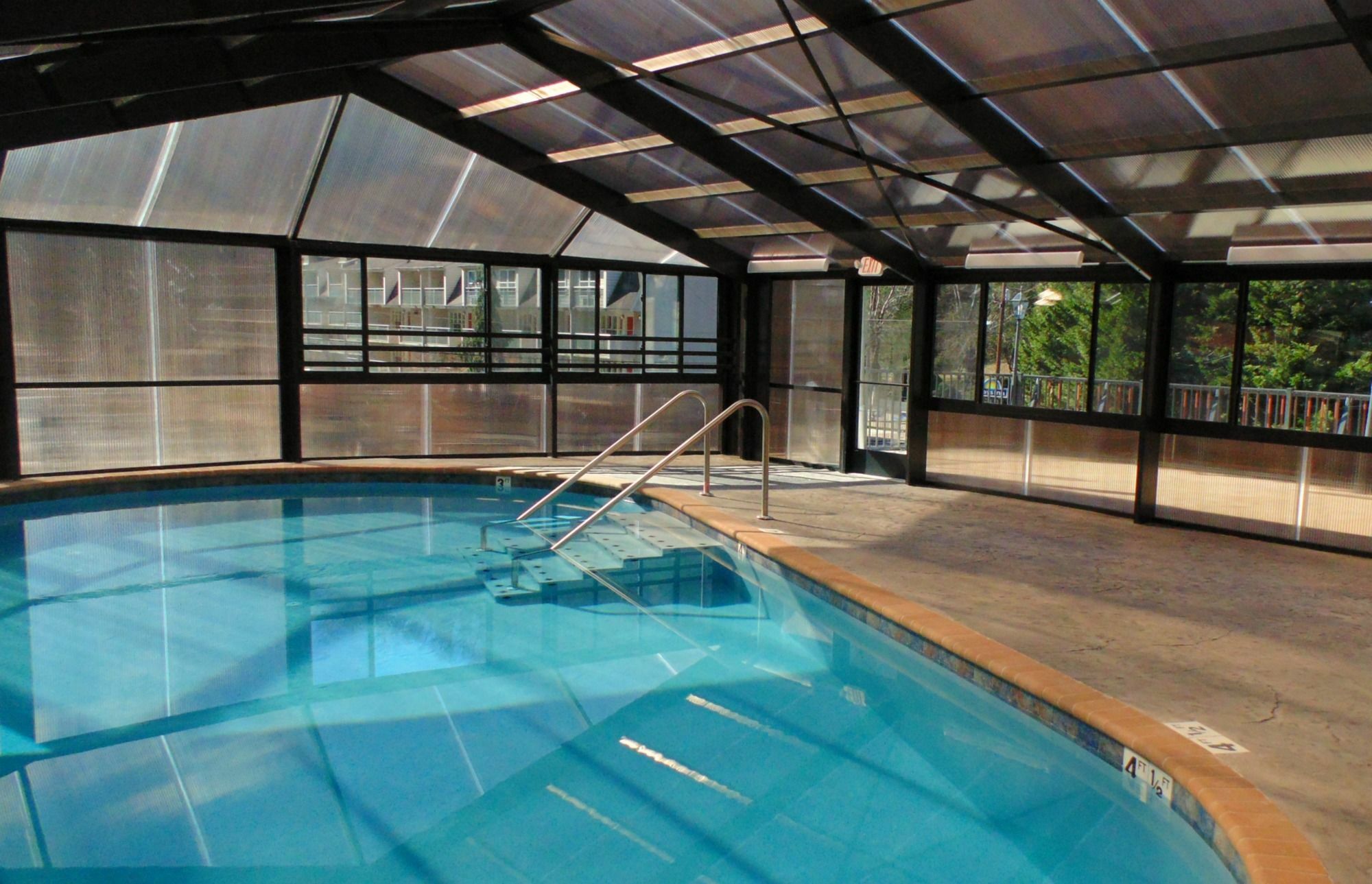 Baymont By Wyndham Gatlinburg On The River Exterior photo