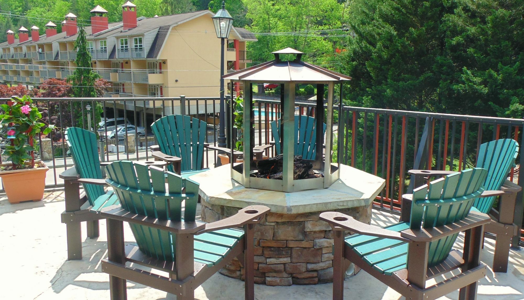 Baymont By Wyndham Gatlinburg On The River Exterior photo