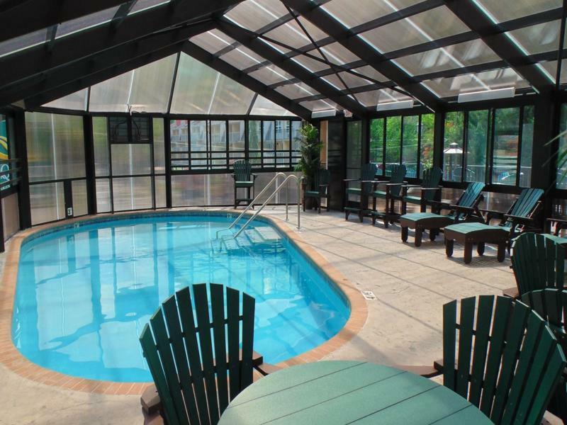 Baymont By Wyndham Gatlinburg On The River Exterior photo